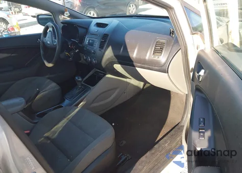 2015 Kia Forte Lx z USA, uszkodzony, nr VIN KNAFK4A63F5409407